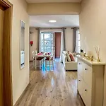 Ed Elite 3F Apartamento a 5 min a pé da Praia da Rocha com piscina e garagem *