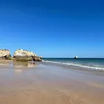 Ed Elite 3F Apartamento a 5 min a pé da Praia da Rocha com piscina e garagem * Portimão