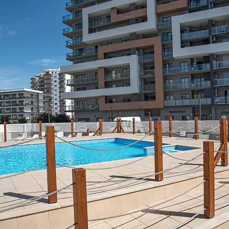 Apartment Elegante Com Garagem E Piscina Na Da Rocha Portimao