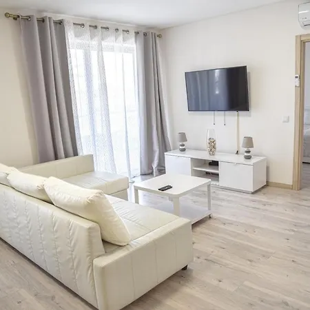 Elite 3f Com Mar, Piscina E Garagem * Portimao