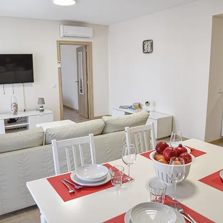 Elite 3f Com Mar, Piscina E Garagem Portimao